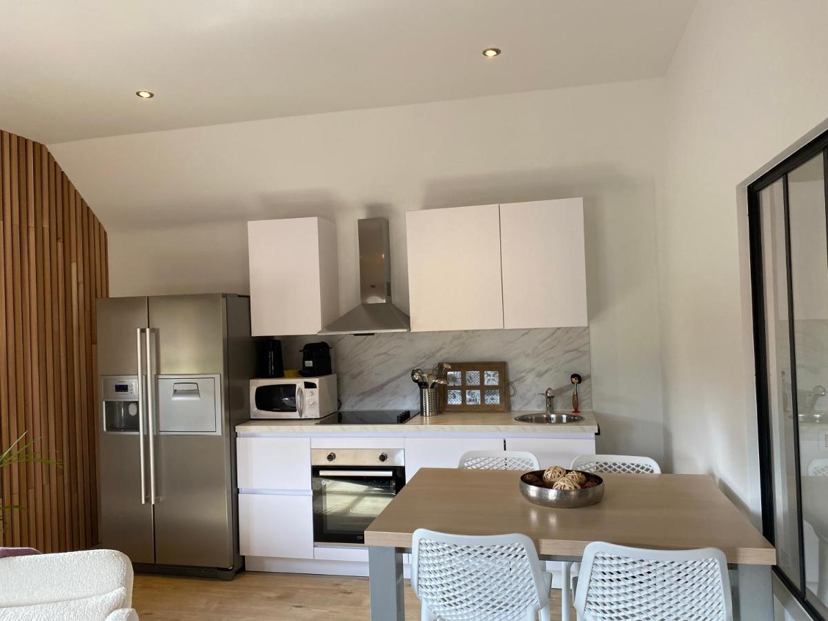 Le Logis Des Chenes, Superbe Bungalow Dans Quartier Residentiel Proche De Namur Wépion Buitenkant foto