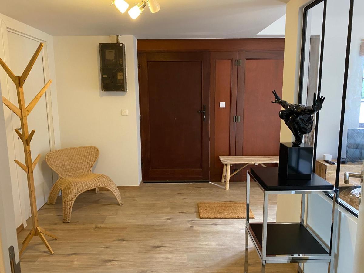 Le Logis Des Chenes, Superbe Bungalow Dans Quartier Residentiel Proche De Namur Wépion Buitenkant foto